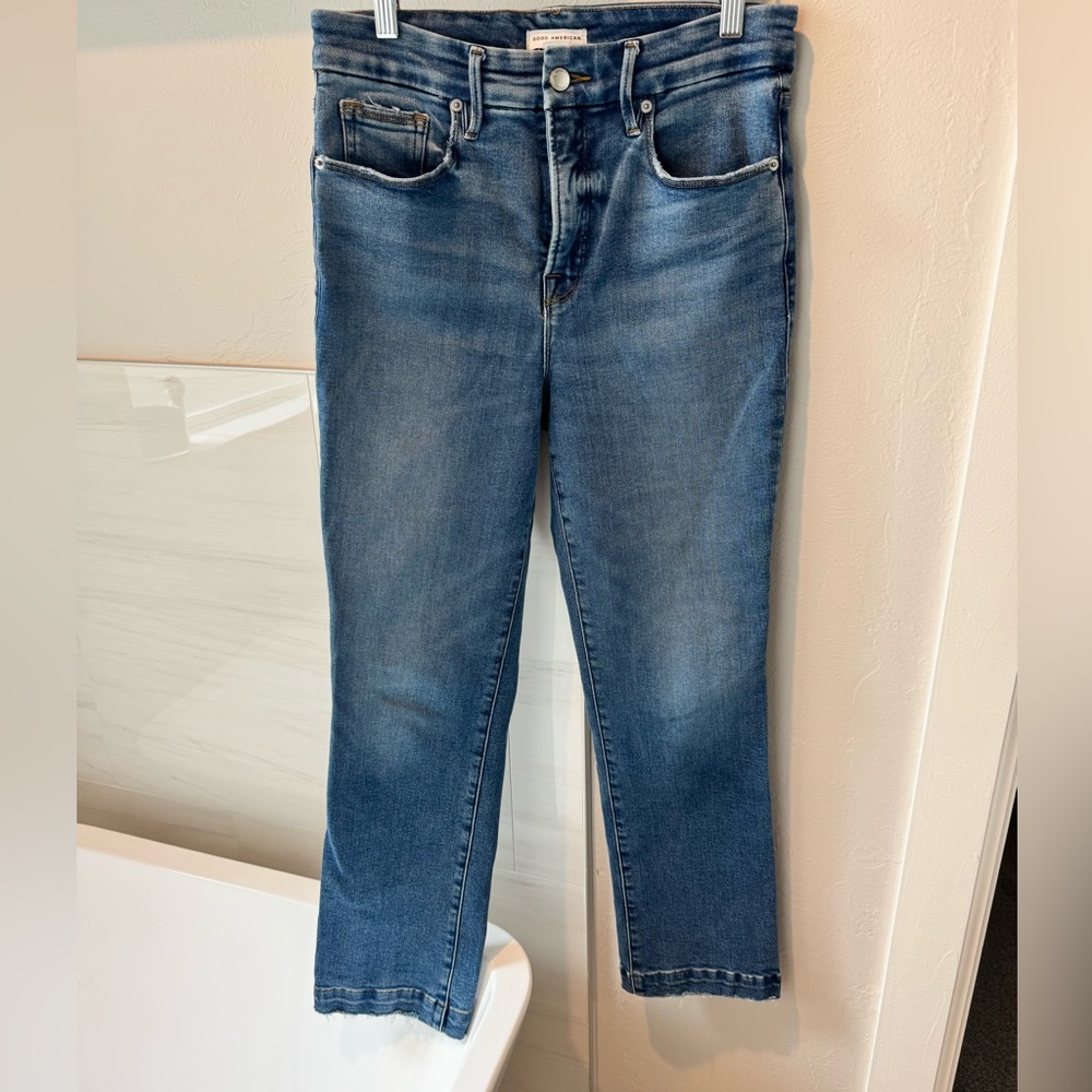 Good American Good Legs Straight Jeans